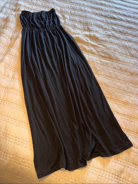 Derek Heart Dresses & Skirts - Derek Heart Black Strapless Maxi Dress